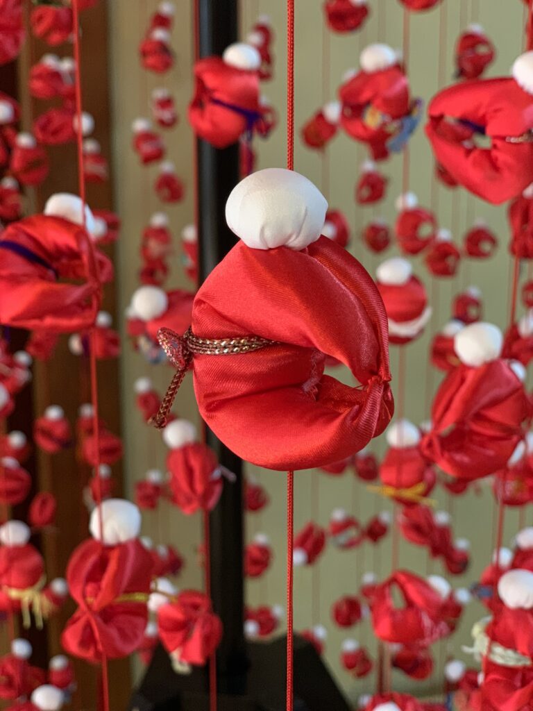 さるぼぼの吊るし飾り