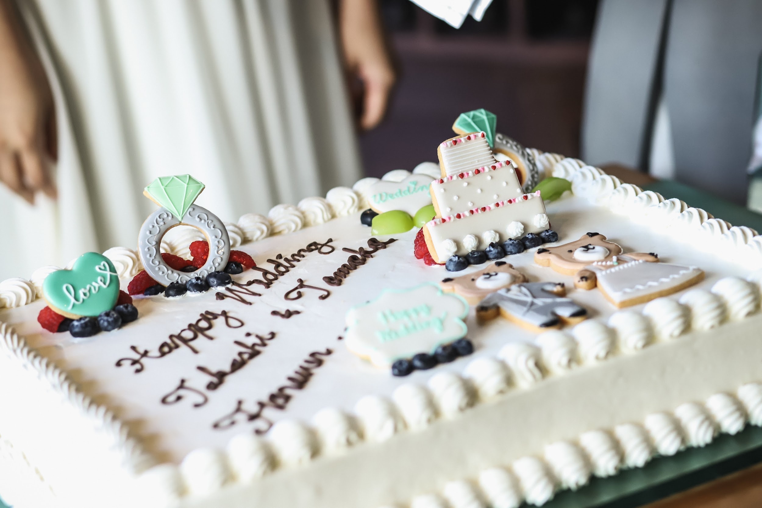 30名ほどの1.5次会で用意されたウェディングケーキ